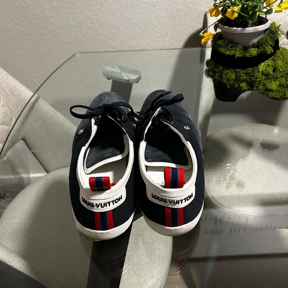 Men’s Louis Vuitton sneakers - Picture 1 of 2